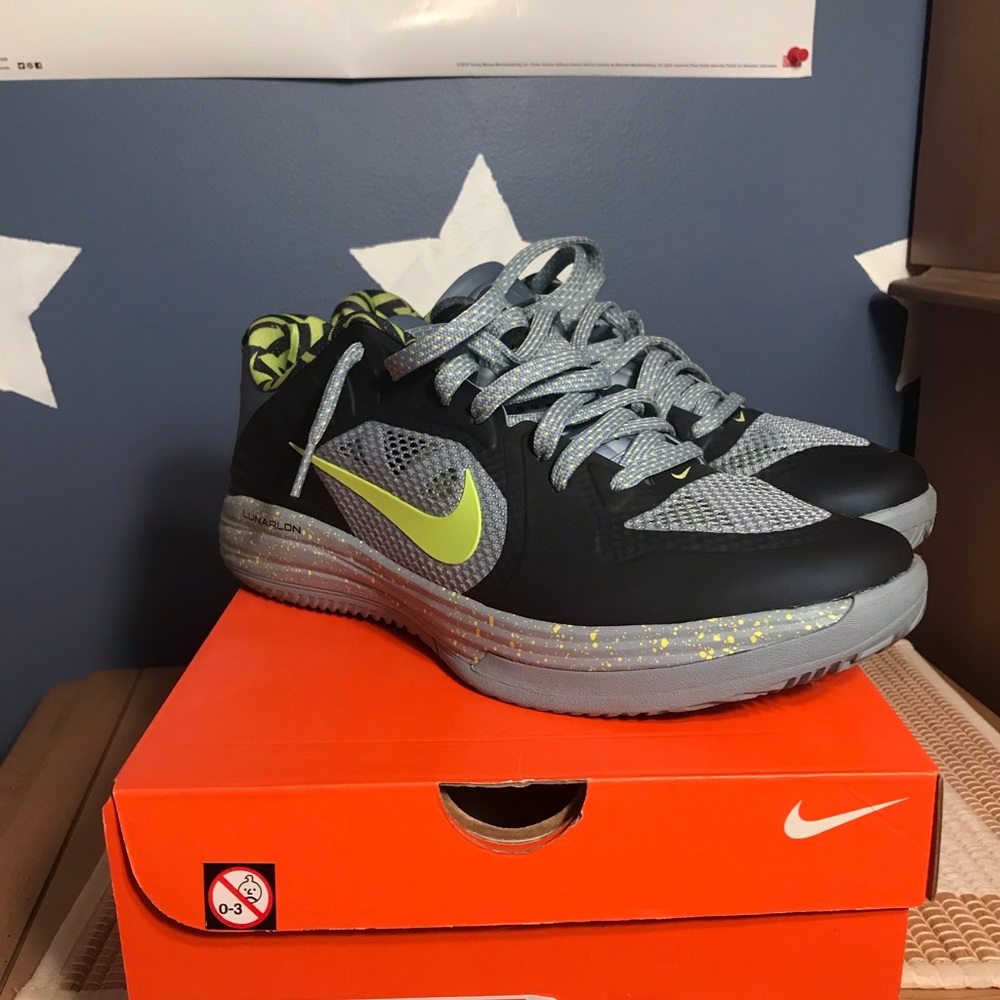 Nike Hyperdunk Low